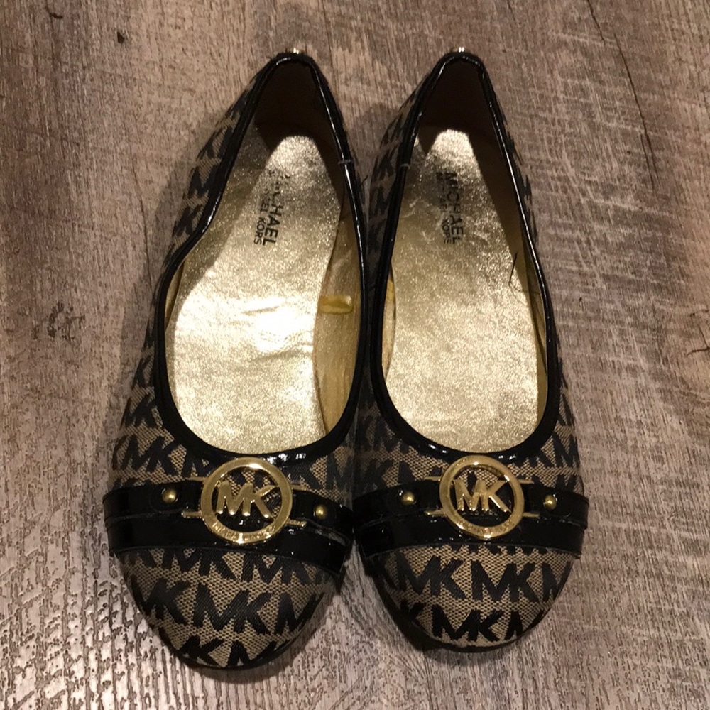 Michael Kors Flats young girl shoes SZ. 2